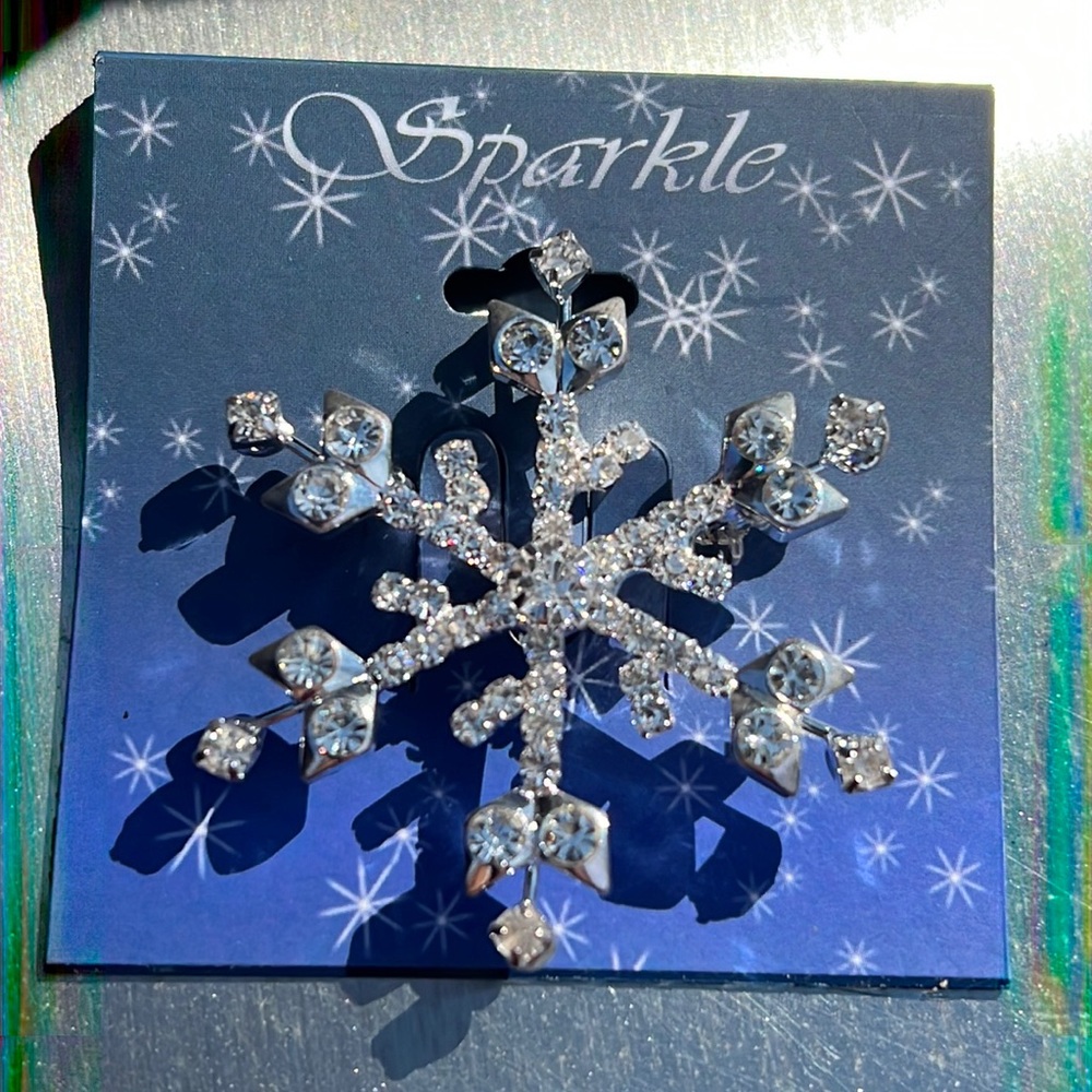 New Unique Clear Crystal Snowflake Pin. Great gift idea!